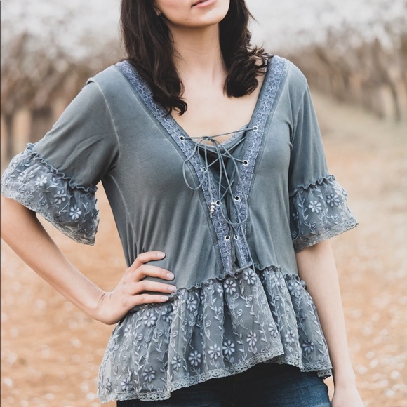 Vintage Style Lace Peplum String Tie Top In Ash - Picture 2 of 6